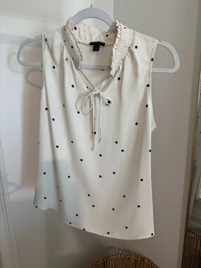 Ann Taylor Ruffle Neck Sleeveless Top With Bow Tie XSP